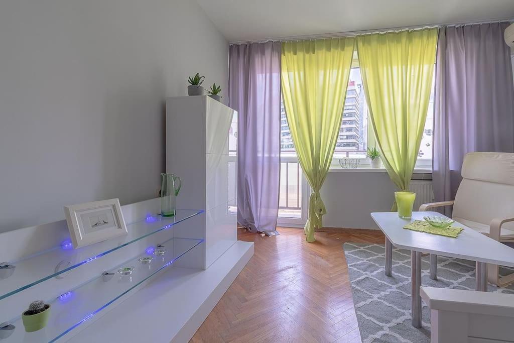Central Station Gold Street Apartment Варшава Экстерьер фото